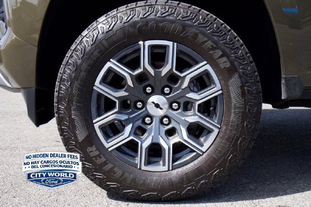 Used 2024 Chevrolet Colorado Z71 w/ Z71 Convenience Package 2 AWD/4WD image 6