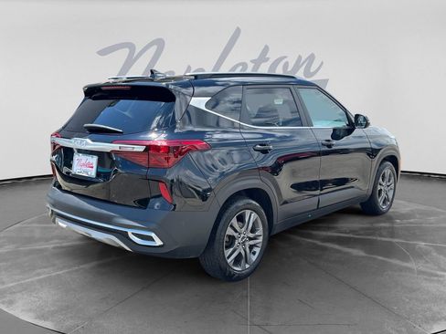 Used 2023 Kia Seltos S w/ Navigation Package FWD image 8