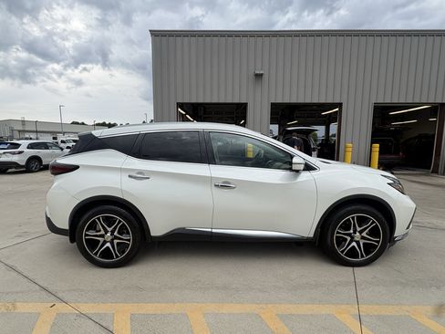 Used 2019 Nissan Murano Platinum w/ Cargo Package FWD image 9
