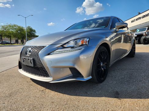 Used 2016 Lexus IS 300 AWD image 1