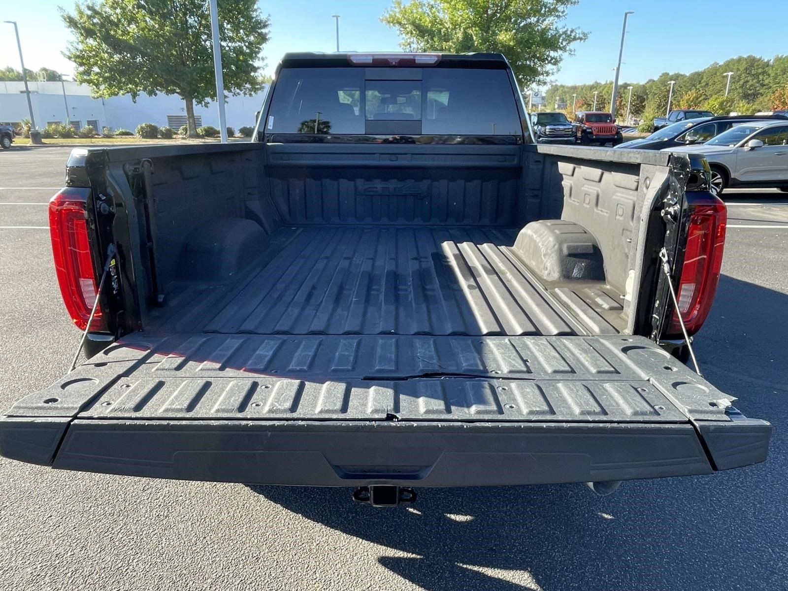 Used 2023 GMC Sierra 2500 AT4 w/ AT4 Preferred Package AWD/4WD image 16