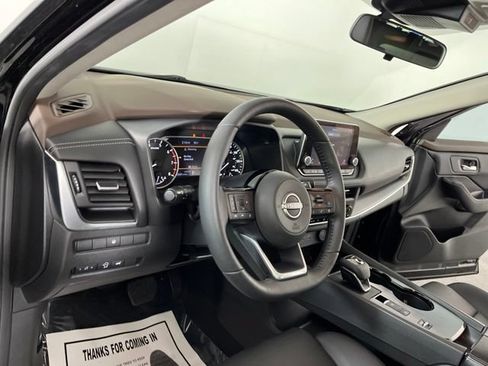 Used 2023 Nissan Rogue SV w/ SV Premium B Package FWD image 21
