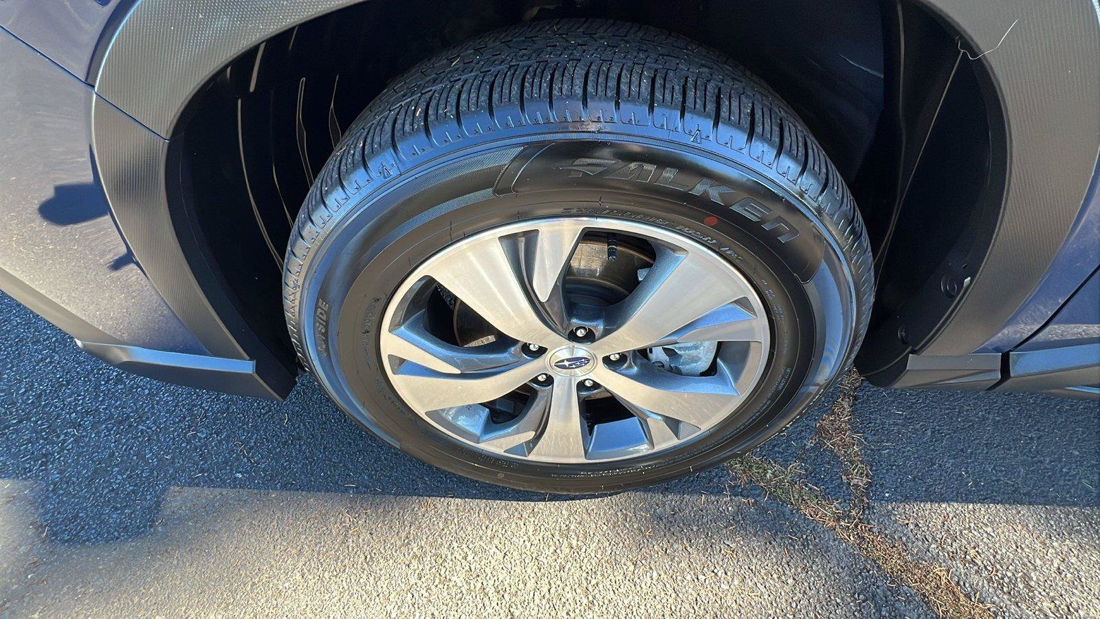 Used 2024 Subaru Ascent Premium w/ Convenience Package AWD/4WD image 9