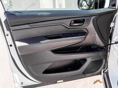 Used 2019 Honda Odyssey EX-L image 9