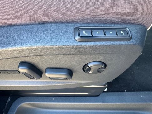 New 2025 Volkswagen ID. Buzz Pro S image 12