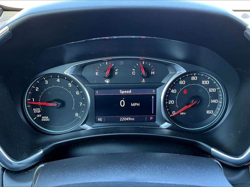 Used 2023 Chevrolet Equinox Premier image 21