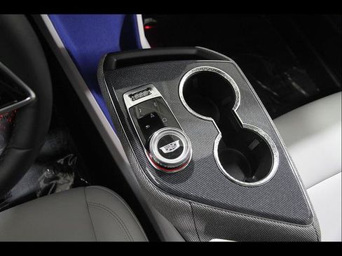 Used 2025 Cadillac Optiq Sport 1 w/ LPO, Floor Liner Package AWD/4WD image 18