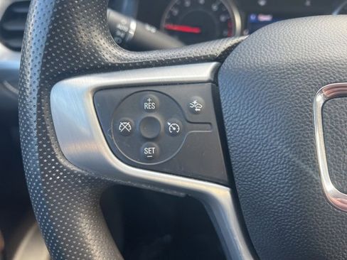 Used 2023 GMC Acadia SLE w/ Driver Convenience Package image 32