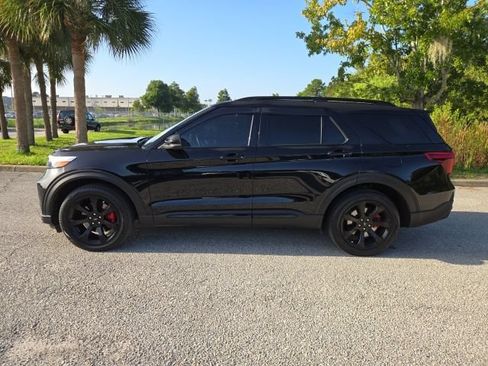 Used 2023 Ford Explorer ST w/ Equipment Group 401A AWD/4WD image 2