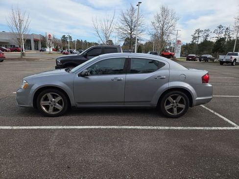 Used 2013 Dodge Avenger SE image 6