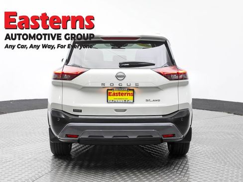 Used 2022 Nissan Rogue SL w/ SL Premium Package image 6