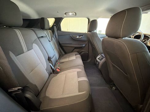 Used 2025 Chevrolet Blazer LT FWD image 30