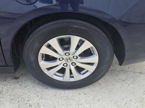 Used 2014 Honda Odyssey EX image 10