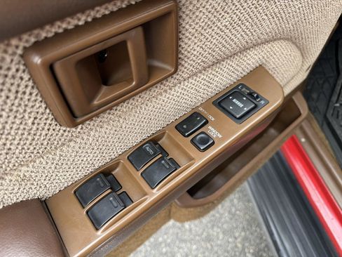 Used 1990 Toyota 4Runner SR5 AWD/4WD image 28