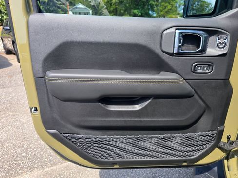 New 2025 Jeep Gladiator Sport image 35