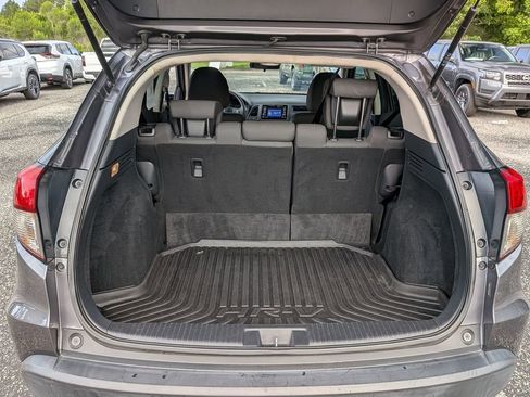 Used 2020 Honda HR-V LX image 26