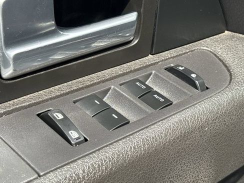 Used 2014 Ford F150 FX4 w/ Equipment Group 402A Luxury AWD/4WD image 30