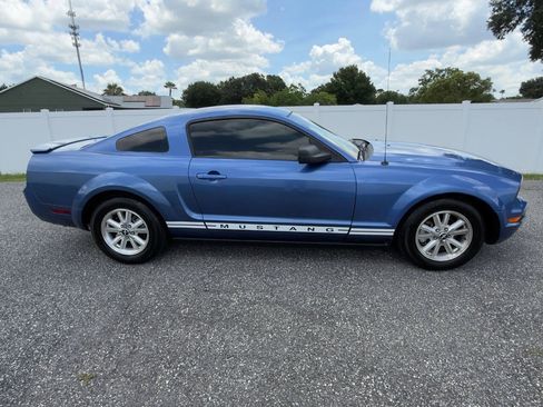 Used 2007 Ford Mustang Premium RWD image 4