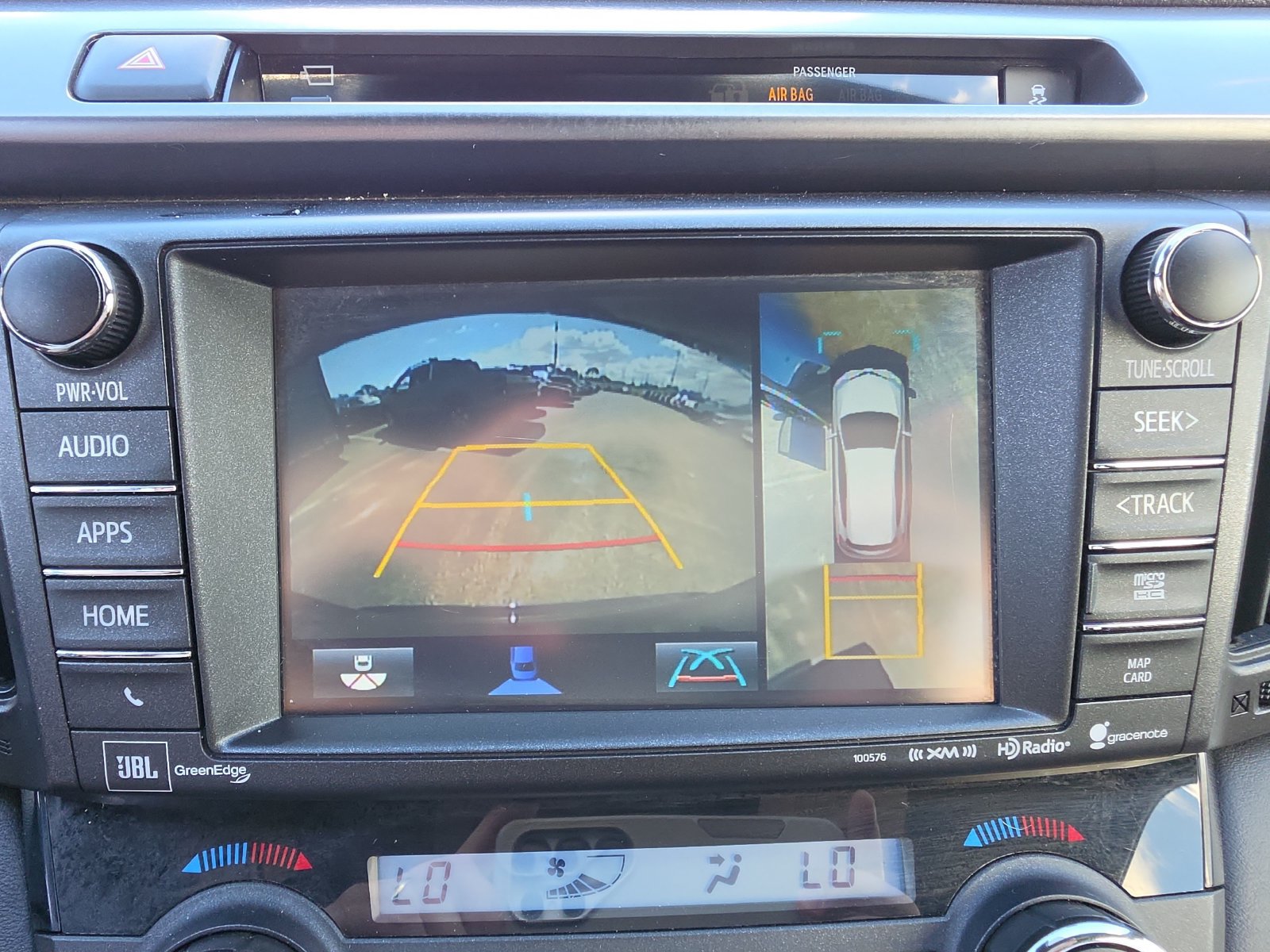 Used 2016 Toyota RAV4 SE w/ Advanced Technology Package AWD/4WD image 18