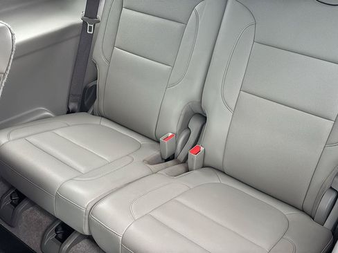 Certified 2020 GMC Acadia SLT FWD image 19