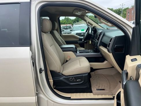 Used 2018 Ford F150 XLT w/ Equipment Group 302A Luxury AWD/4WD image 22