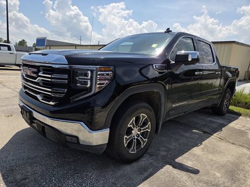 Used 2026 GMC Sierra 1500 SLT AWD/4WD image 3