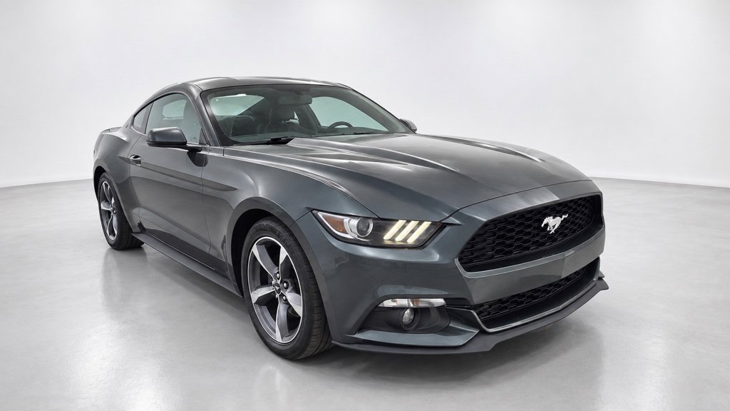 Used 2015 Ford Mustang Coupe RWD image 4