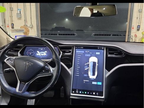 Used 2013 Tesla Model S image 10