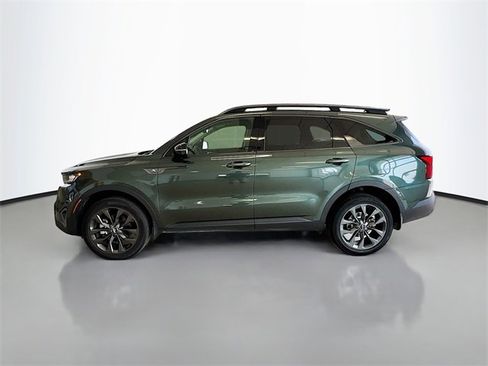Used 2023 Kia Sorento LX image 3