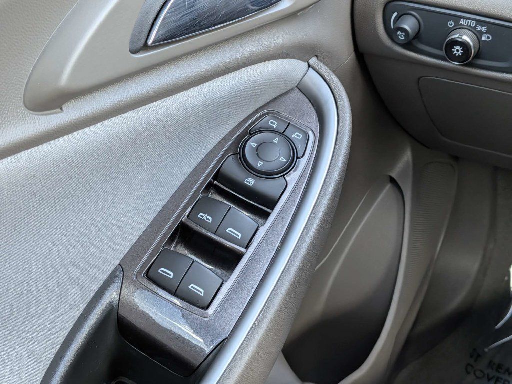 Used 2025 Chevrolet Malibu LT FWD image 18