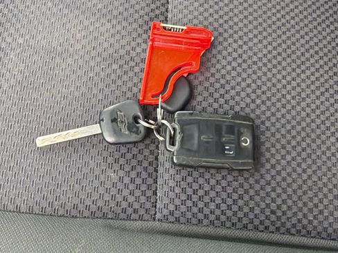 Used 2018 Chevrolet Silverado 1500 LT w/ LT Eassist Package image 17