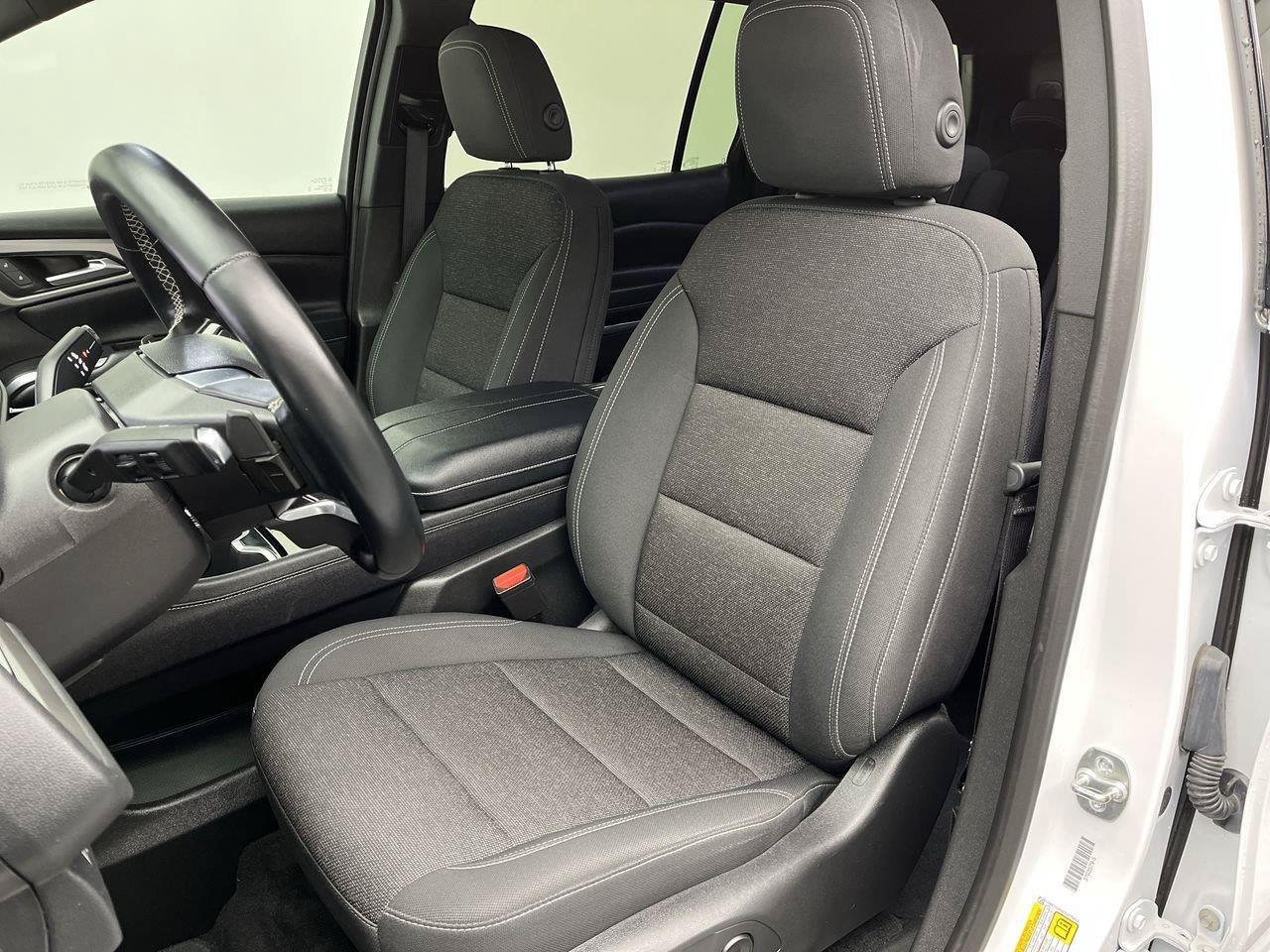 Certified 2025 Chevrolet Traverse LT AWD/4WD image 10