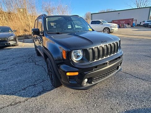 Used 2023 Jeep Renegade Altitude w/ Sun/Sound Group image 11