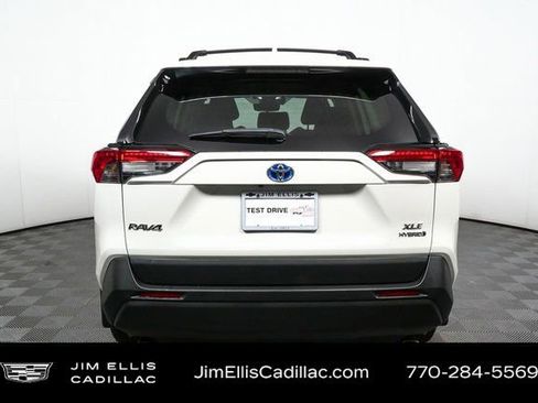 Used 2022 Toyota RAV4 XLE Premium image 25