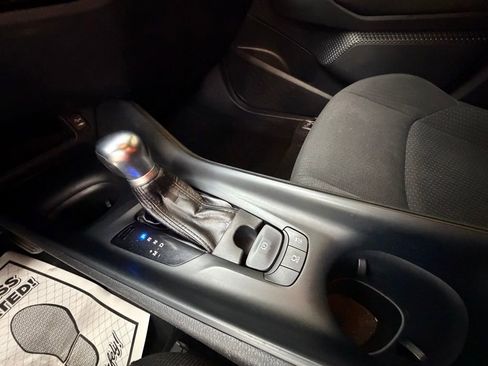 Used 2019 Toyota C-HR LE image 19