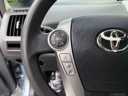 Used 2012 Toyota Prius V Five image 15