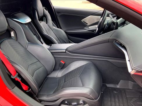 Used 2021 Chevrolet Corvette Stingray Preferred Cpe w/ Z51 Performance Package RWD image 9