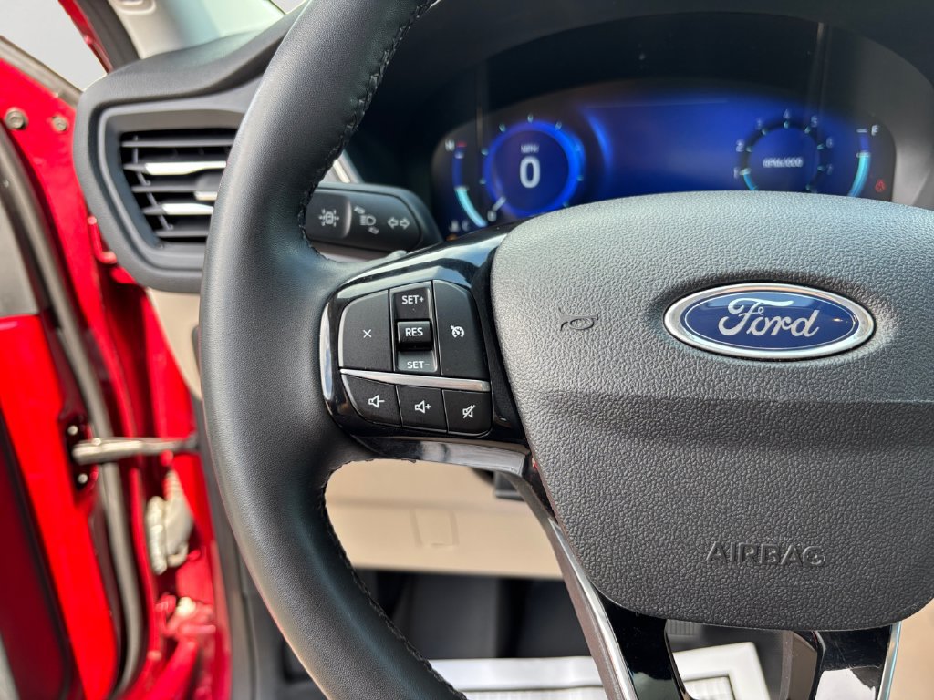 Used 2022 Ford Escape SEL w/ Technology Package FWD image 21