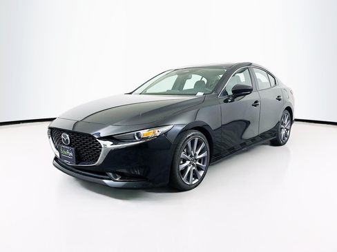 Used 2024 MAZDA MAZDA3 s FWD image 3