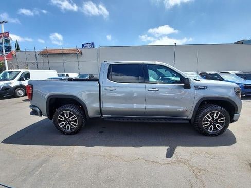 Used 2023 GMC Sierra 1500 AT4 w/ AT4 Premium Package AWD/4WD image 9