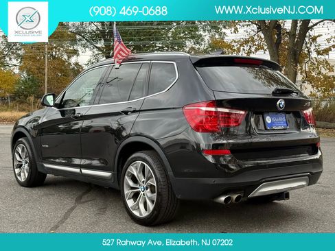 Used 2017 BMW X3 xDrive28i image 2