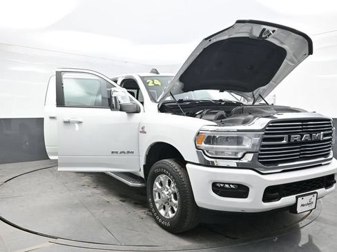 Used 2024 RAM 2500 Laramie AWD/4WD image 55