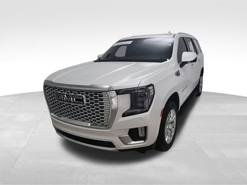 Used 2024 GMC Yukon Denali AWD/4WD image 5