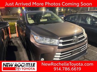 Used 2018 Toyota Highlander XLE video 1