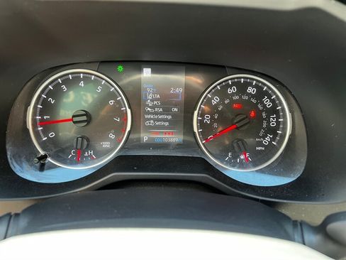 Used 2022 Toyota RAV4 LE AWD/4WD image 27