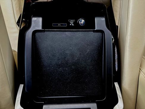 Used 2019 Land Rover Range Rover HSE image 33