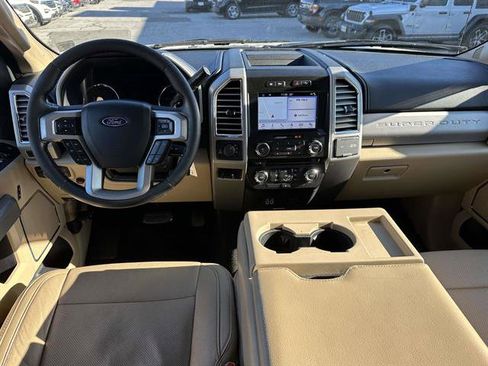 Used 2017 Ford F350 Lariat w/ Chrome Package image 11