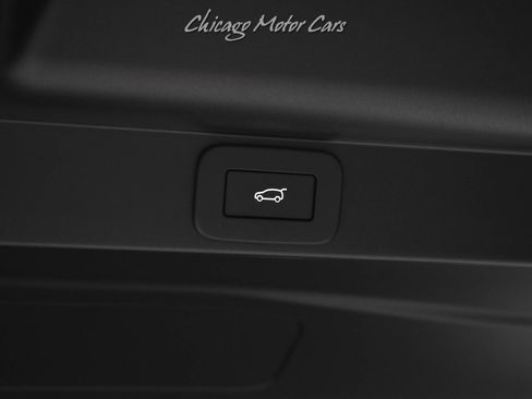Used 2025 Land Rover Range Rover Long Wheelbase SE AWD/4WD image 64