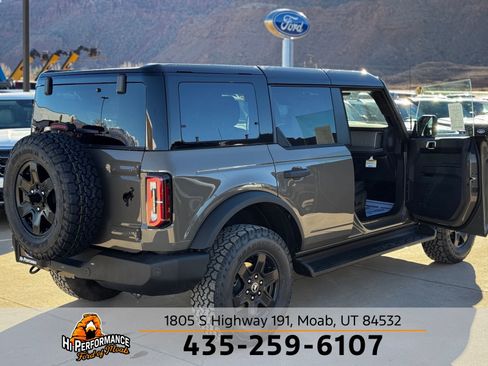 New 2025 Ford Bronco Outer Banks w/ Black Appearance Package image 27