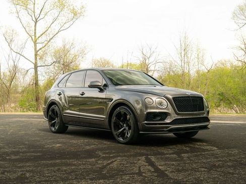 Used 2018 Bentley Bentayga AWD/4WD image 35